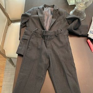 Zara boys suit size 5-6 dark grey